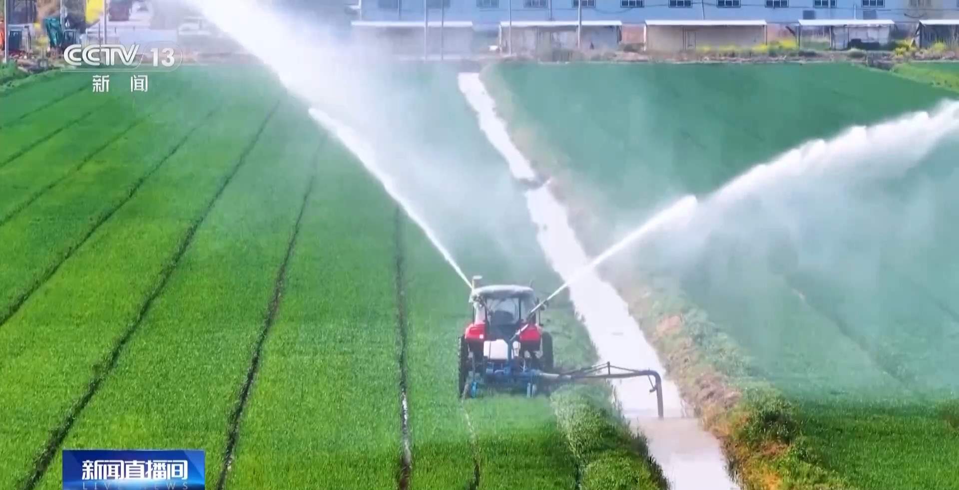 无人驾驶赋能春播 麦田喝上“营养水” 科技助力农业生产