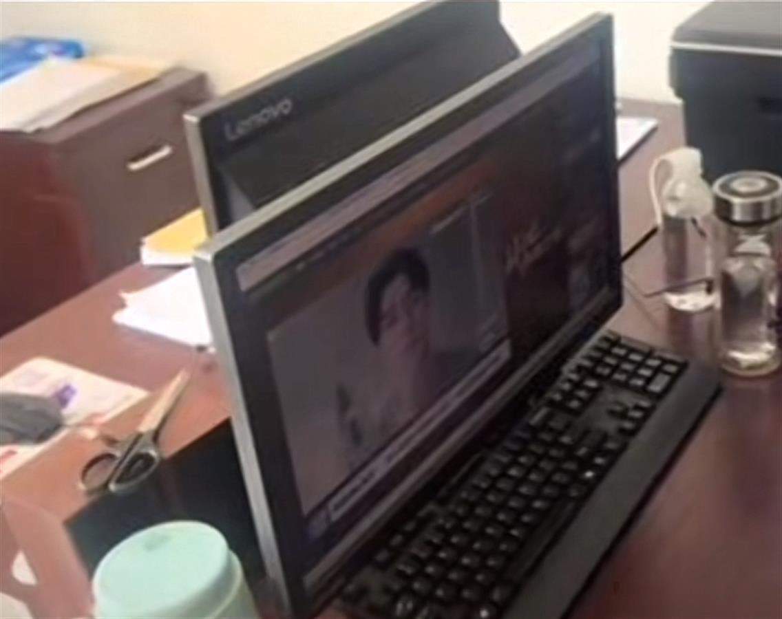 江西一市监局有员工被指工作时间看电视剧，当地：已停职并责令检查