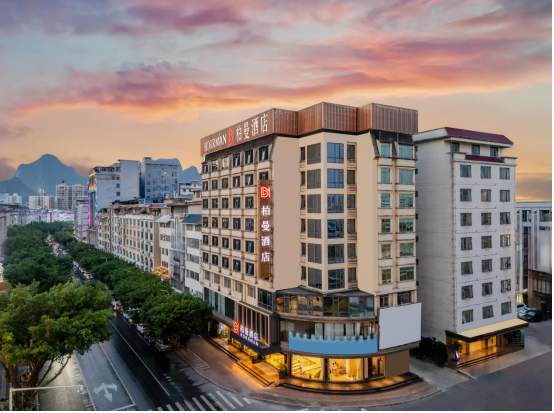 多家柏曼酒店客评长期稳居4.9分以上，以系统性运营赢得客户好评