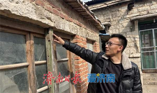 小伙微缩复刻爷爷老宅：200多个物件 最小的仅0.1厘米