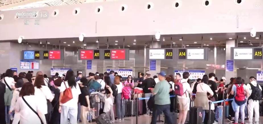 民航国际客运市场需求高涨 外籍游客“打飞的”畅享“China travel”更便捷
