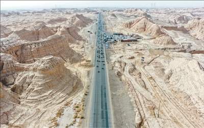 一天游四季，十里不同天！独库公路恢复通车