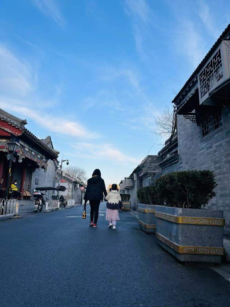 各地出奇招破解“城市病” 专家:出行和居住停车需分类治理