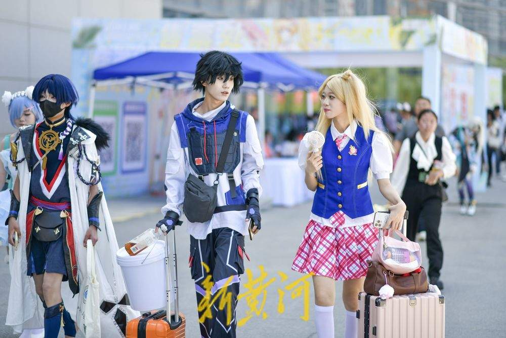 暑期动漫展欢乐开场 “二次元”盛装赴会