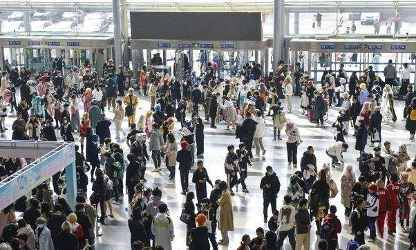 春节后济南首个大型展会开启 数千动漫爱好者盛装观展