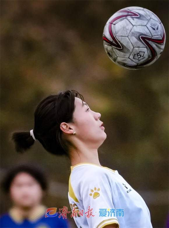 飒爽英姿！山东女子学院女足队屡获佳绩