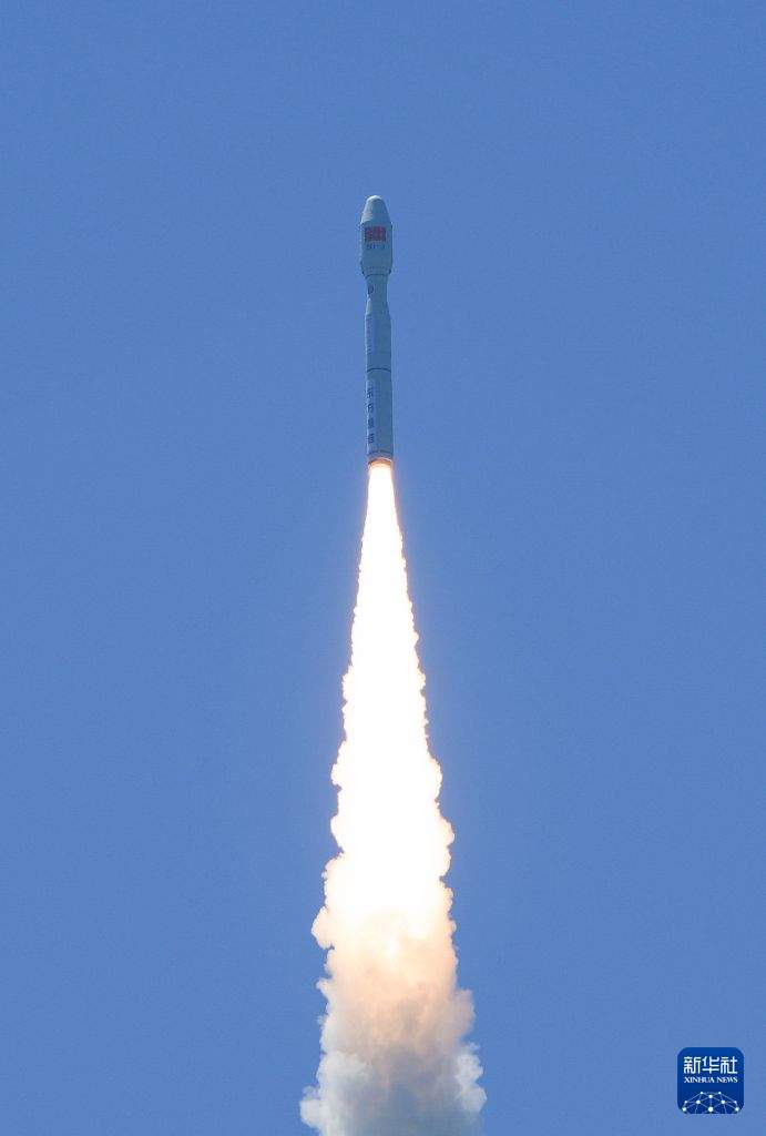 我国成功发射东方慧眼高光谱01、02星