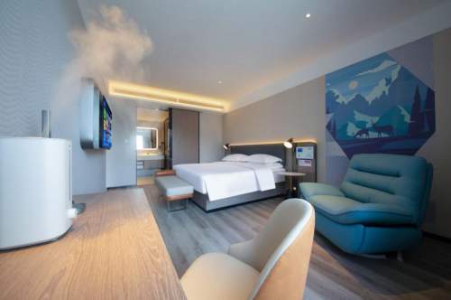 旅游专列火热入藏，宜尚酒店双店落子拉萨