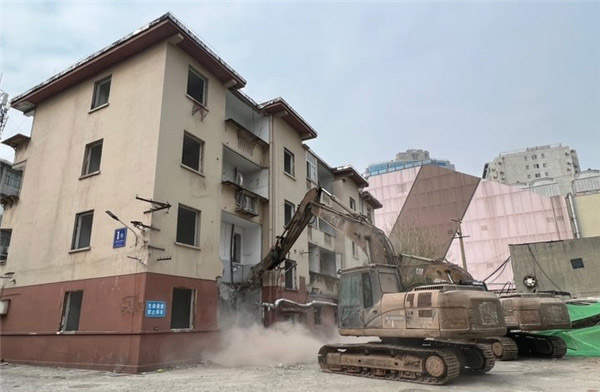 洪楼广场片区一期城市更新项目动工，这栋老百货大楼开拆