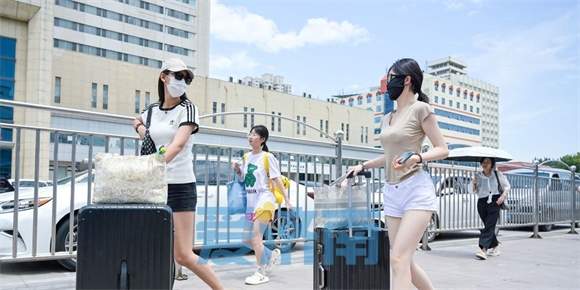 学生集中放假 济南本周末迎首波暑运小高峰