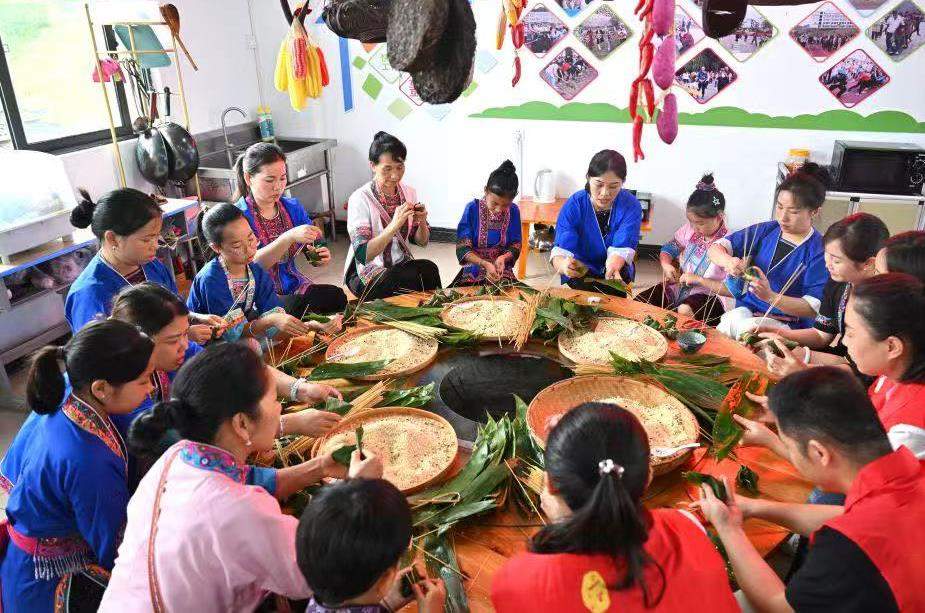 时政微观察丨家国情怀 根植华夏