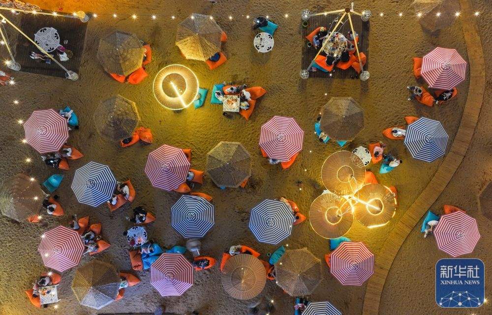 “五一”假期游 越夜越精彩