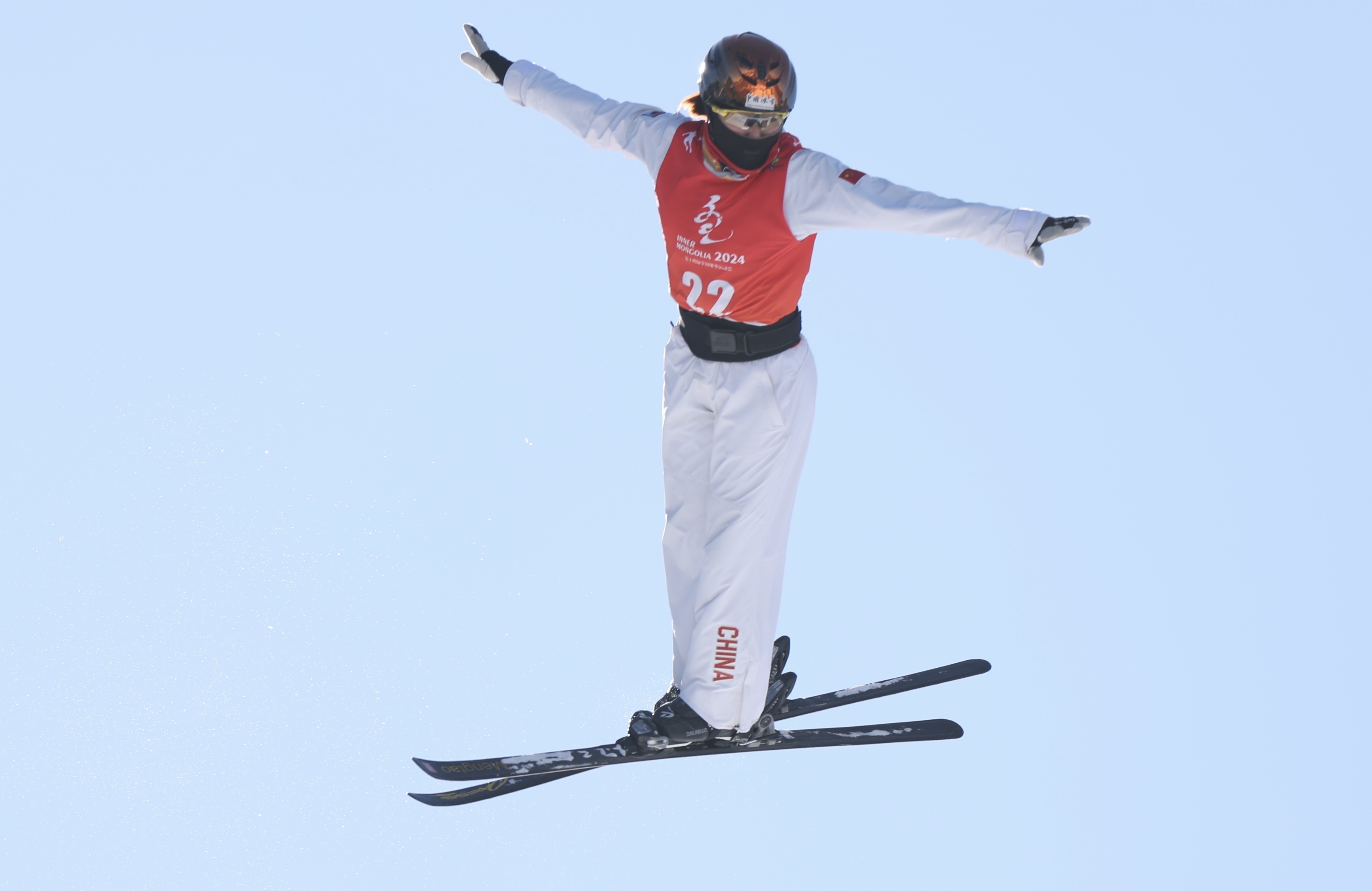 孔凡钰夺得十四冬自由式滑雪空中技巧女子组冠军