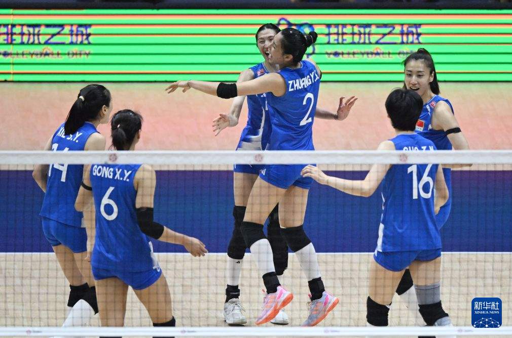 中国女排再次完胜伊朗队 晋级亚锦赛决赛