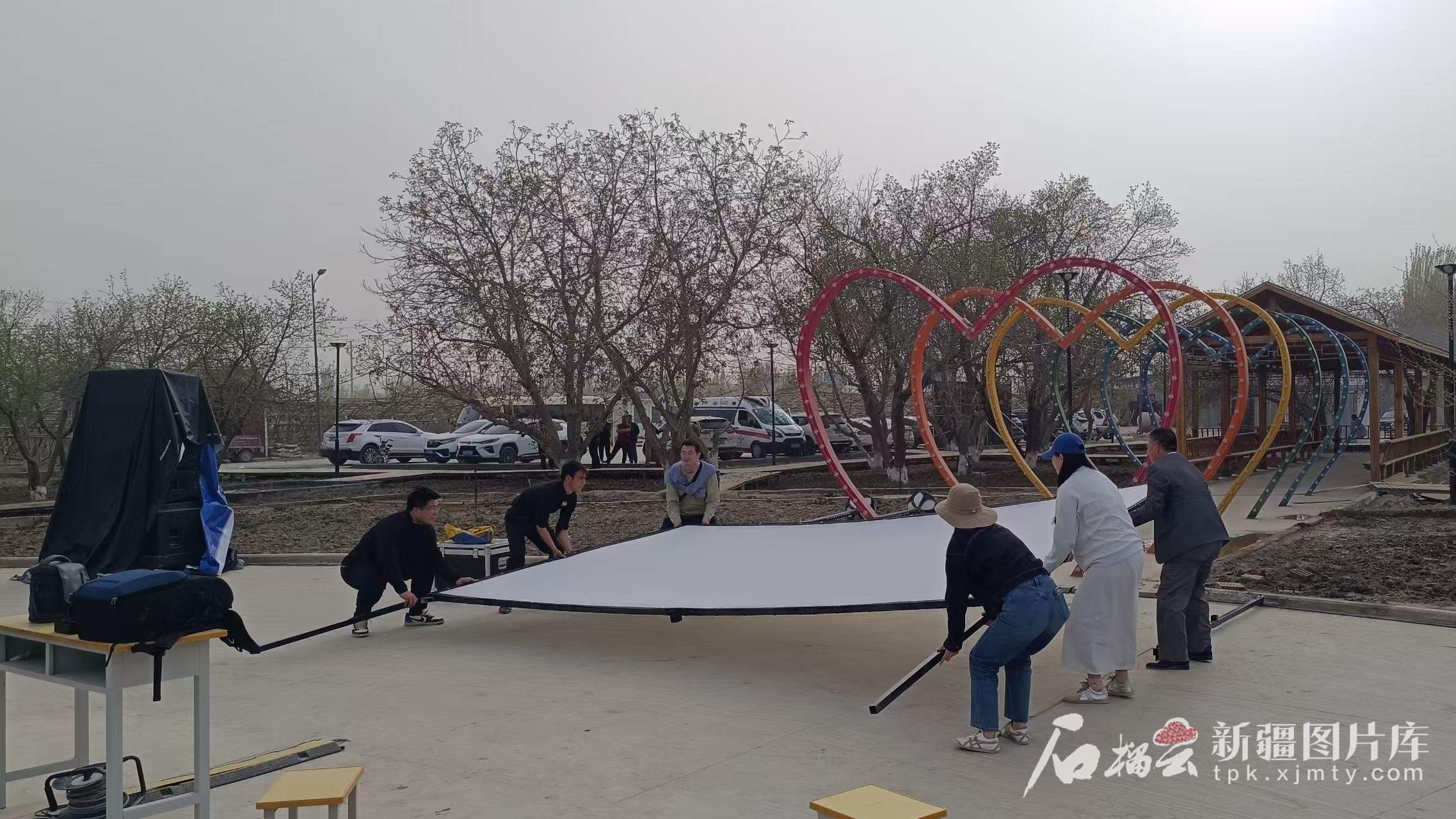 《地上的云朵》引发广泛共鸣 影像刻录生活 真实传递力量