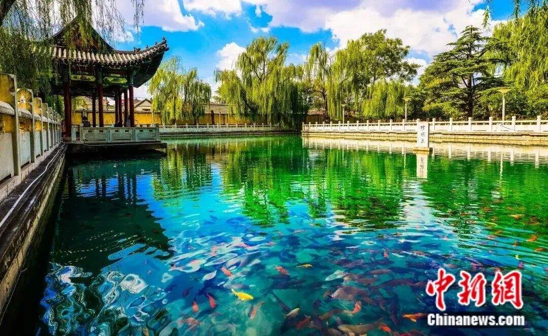 人这一辈子，一定要去济南赏一次泉！