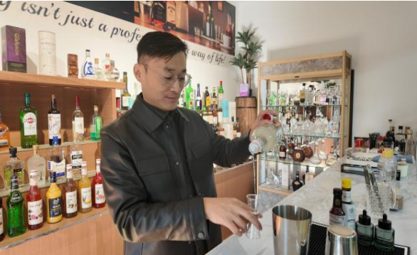 融媒·见证丨这里的公共就业服务拿下“双重荣誉”——家门口的“就业逆袭”