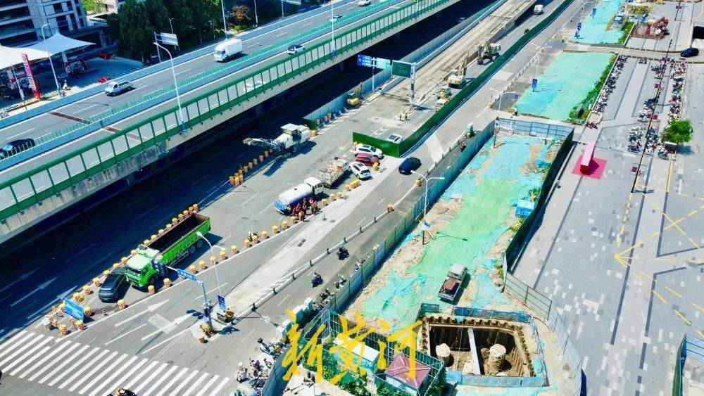 济南工业北路快速路上桥匝道封闭，老路口“让位”新枢纽