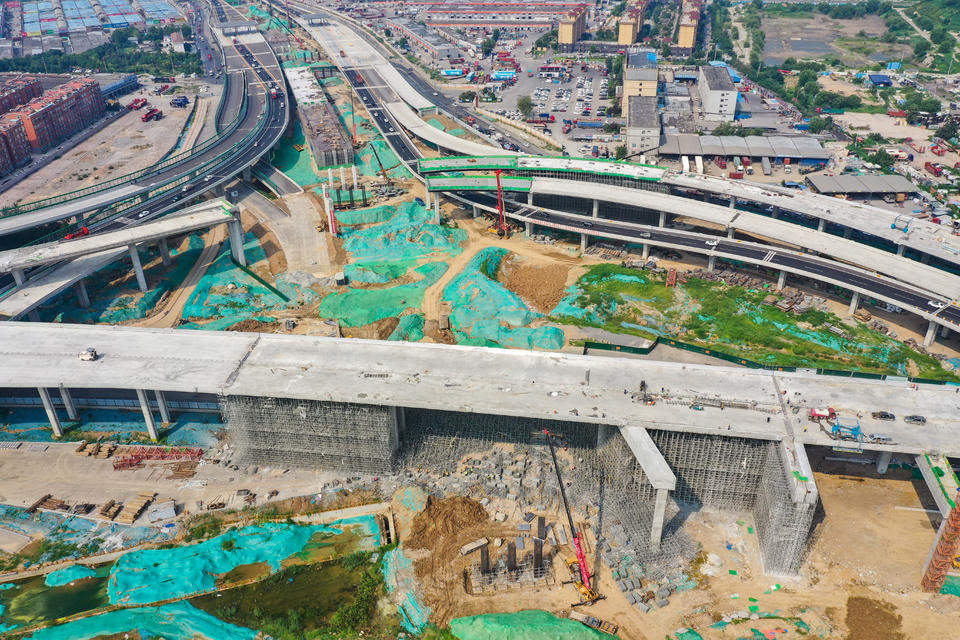 济南零点立交南北向主桥“牵手”，二环东路和新黄河大桥连为一体