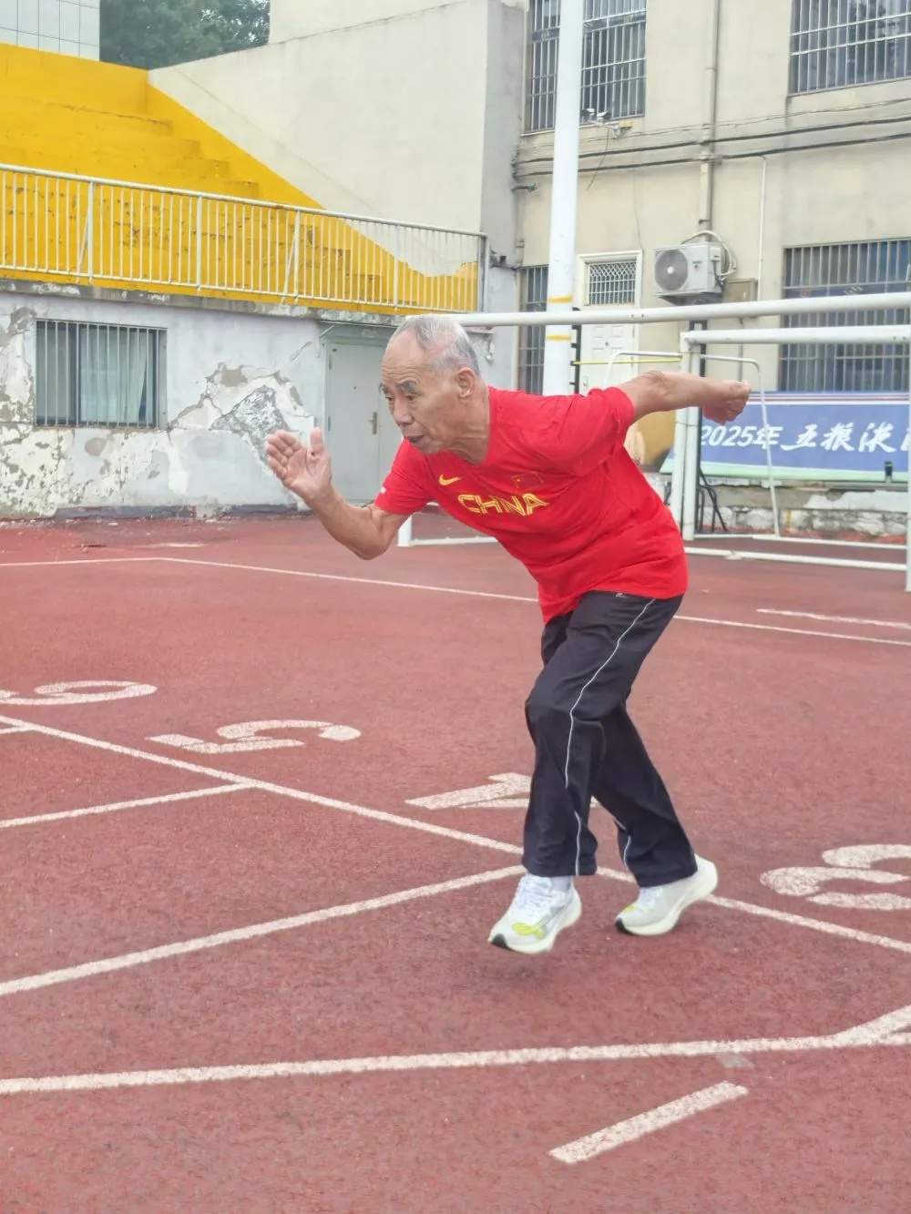 2026世界大师田径锦标赛 济南92岁大爷获2金1银1铜