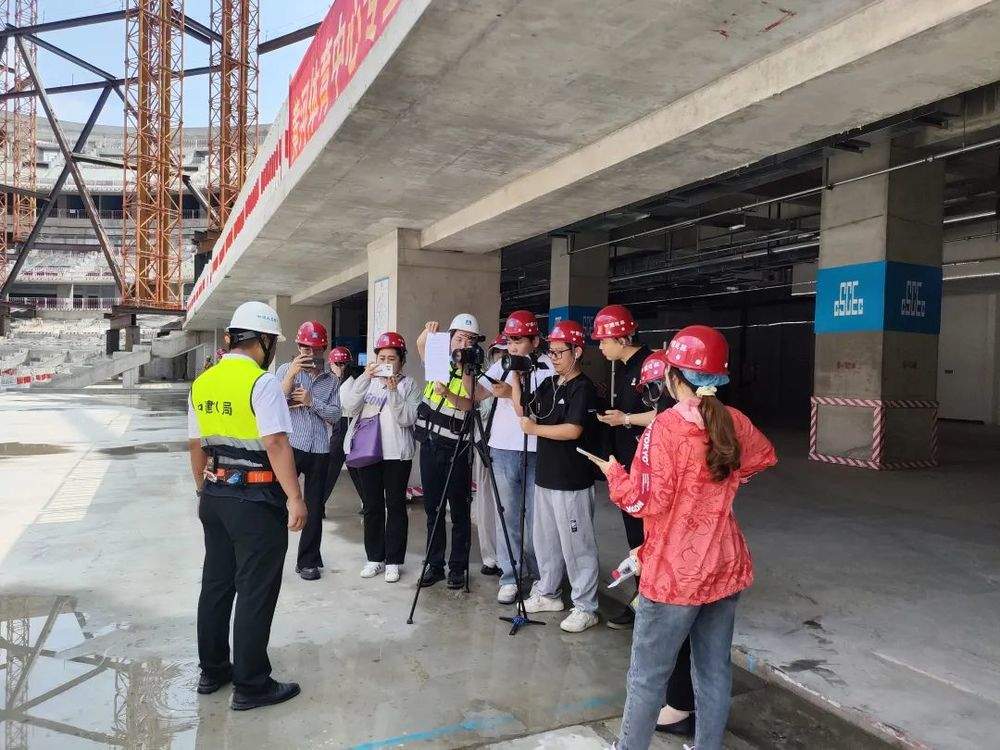 项目强省会｜山东首个6万座专业足球场进入屋盖钢结构施工阶段