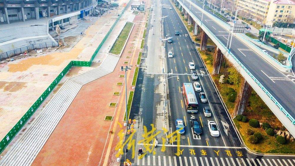 济南地铁4号线省体站点与地标同框亮相，周边道路有序恢复通行