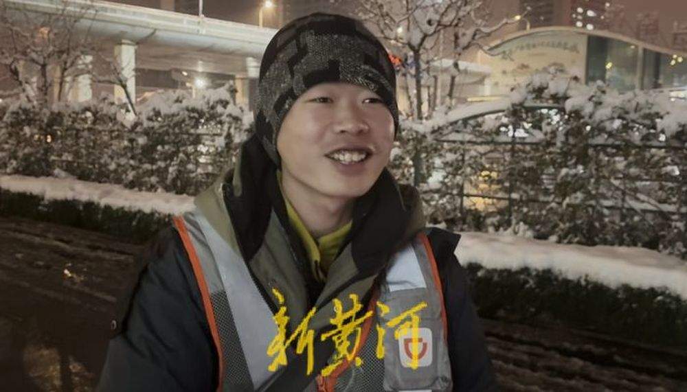 济南雪景很美 雪中的他们更动人