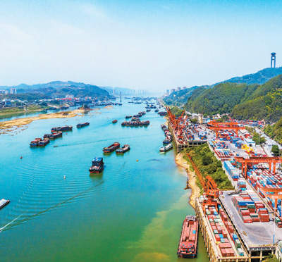 中国与东盟共享自由贸易“蛋糕”（国际论道）