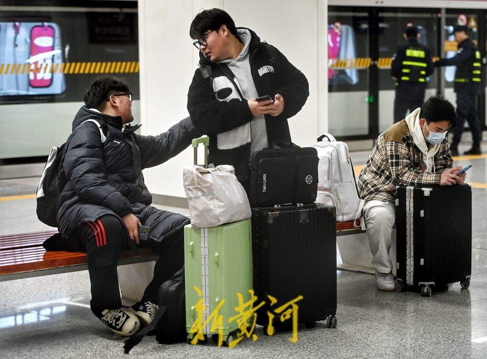 大学生返校高峰，济南地铁提高运力延长运营时间