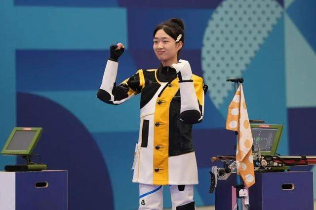 超可爱!黄雨婷解释“阿条本条”名字由来 这样的朋友可以给我来一打 