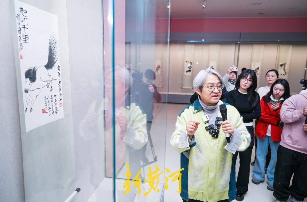 “泉”在济南过大年｜“马彪彪”爆火，“唤醒”十二生肖！齐白石《十二属图》真迹亮相山东美术馆