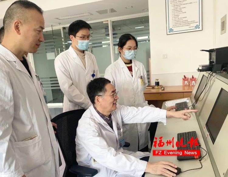 21岁女子睡觉时拳打脚踢,醒来什么都不记得!医生:不是梦游