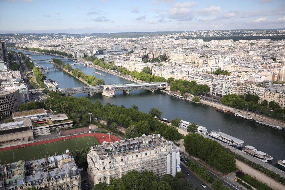 巴黎奥运会开幕式观众规模降至30万人
