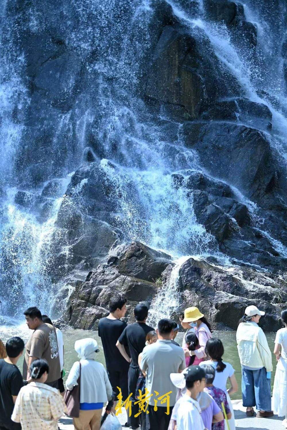 一年四季 泉在济南｜秋瀑潺潺送清凉，初秋黄巢瀑布风光在线