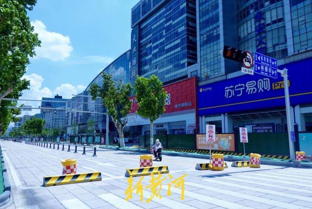 济南泉城路施工进入收尾，快车道临时向非机动车开放