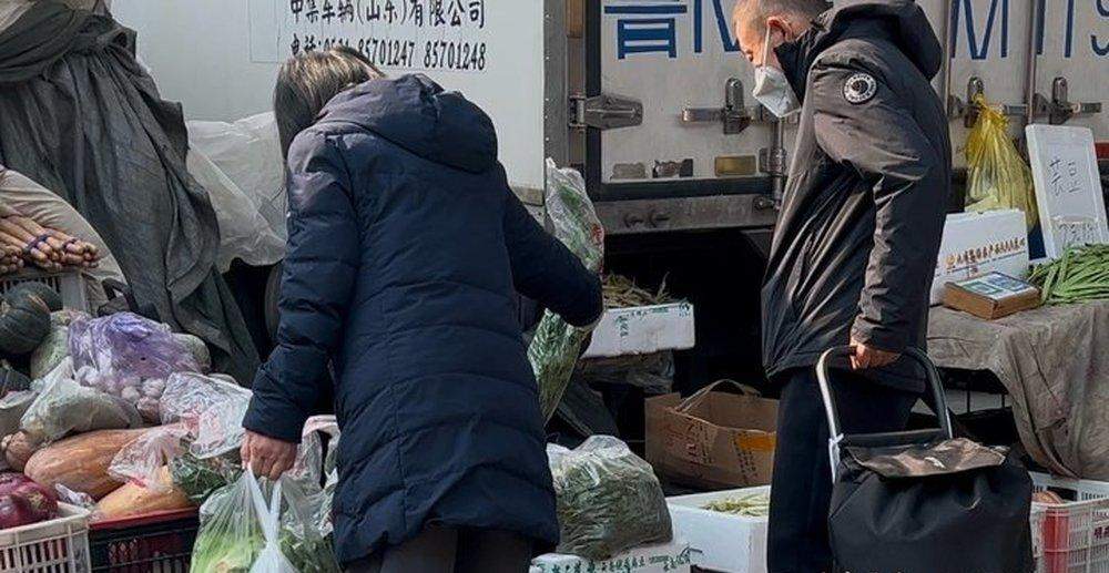 时令春菜抢“鲜”上市，济南市民餐桌添春意