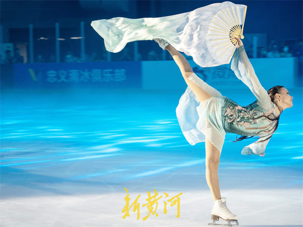 当“茉莉花”遇上冰上芭蕾！冬奥冠军谢尔巴科娃惊艳泉城