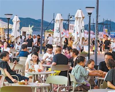 特色餐饮，不只满足舌尖（大数据观察·暑期消费）
