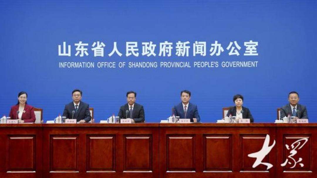 “济青快线”列车战略使命：济青融，龙头翘