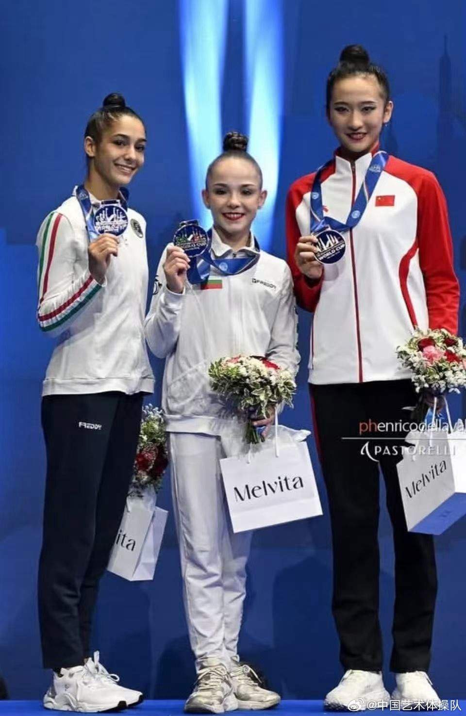 艺术体操世界杯米兰站｜中国队获一金两铜