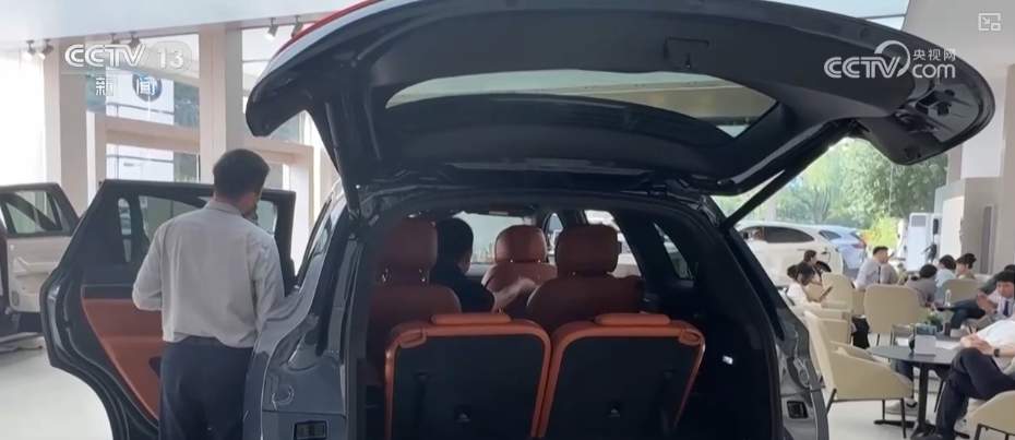 “真金白银”优惠直达消费者 “两新”政策持续释放消费“热”力