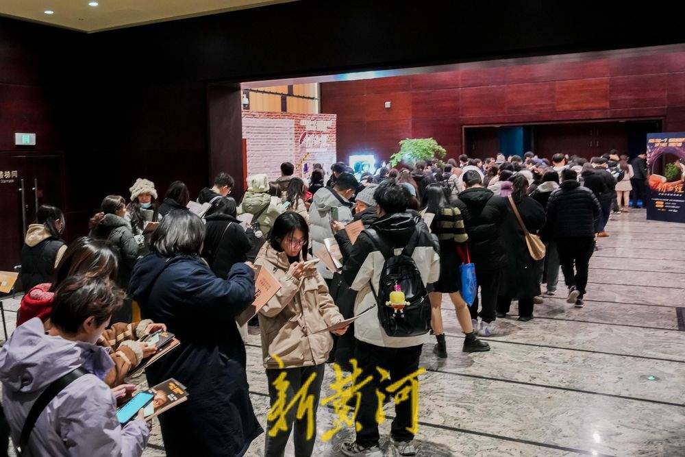 悬疑戏剧《切西娅》惊艳上演，泉城观众沉浸式体验“剧院版罗生门”