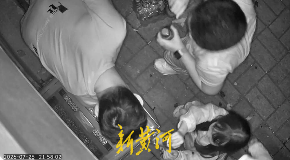 “诚信烧肉哥”曹东升获评“诚实守信济南好人”：他执意退费，顾客执意不退