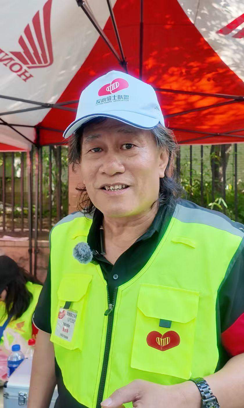 “管饭吗？一天多少钱？”高考助考志愿者被问最多的问题，他回答了七年