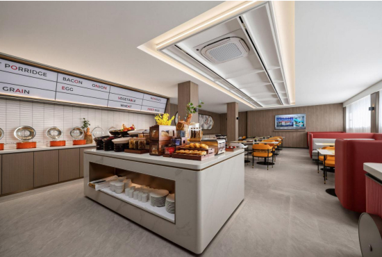 于城芯之上，悦享智能：湛江绿塘路柏曼酒店刷新城市旅居生活