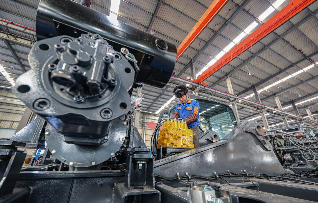 威海挖掘机闯非洲，拿下2亿元订单