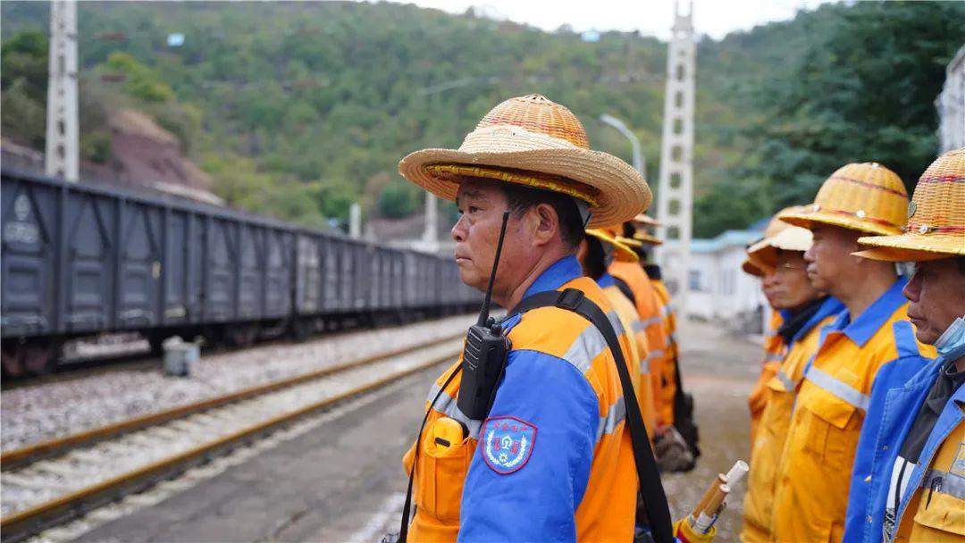 龙年大吉!“龙”字号车站送上祝福