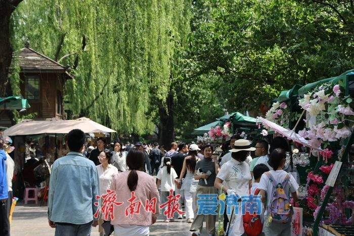 “五一”假期首日，济南30家重点旅游景区接待游客60.74万人次