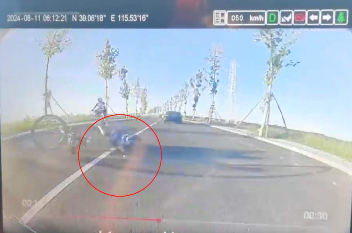 知情人讲述河北一小孩跟团骑行被碾压身亡更多细节