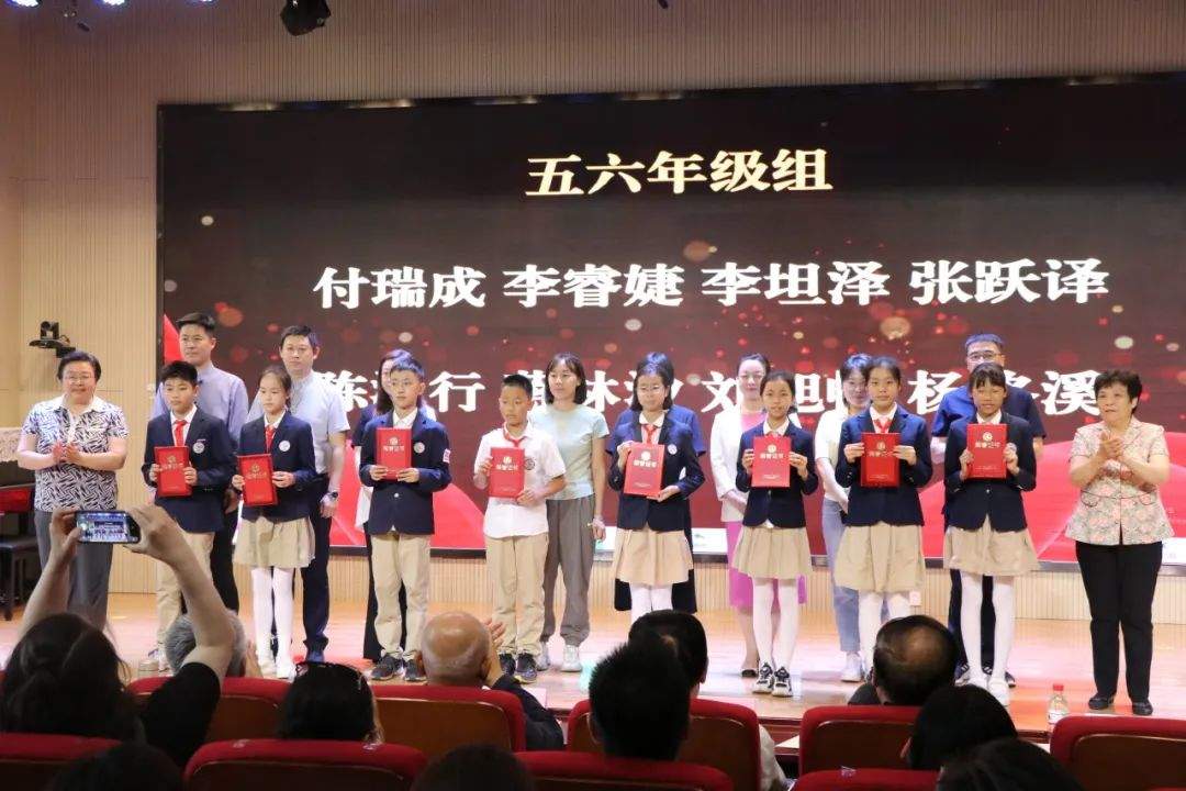 【三引导行动】济南高新区东城逸家小学“逸家好家风八大行动”成果展示 暨家风教育研讨会